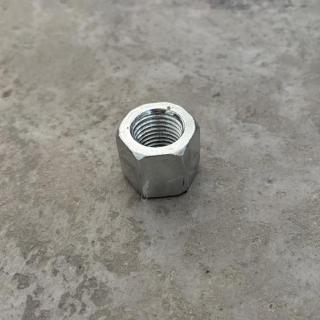 334932 Гайка стремянки "передней рессоры" М22х2,5