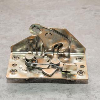 377-6105013-01 Замок двери "левый" в сб.